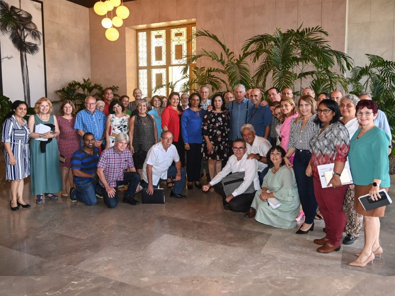 Cuba: La historia brillante de su ciencia, y tres años inolvidables