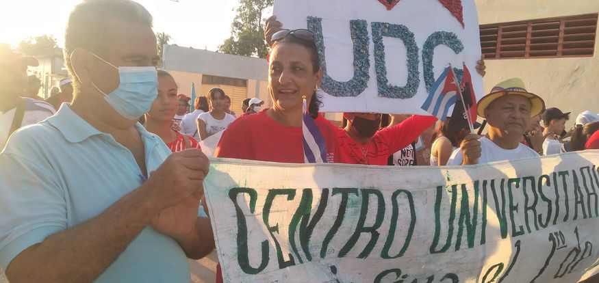 Digna representación del CUM Campechuela en el Acto político en saludo al Día Internacional de los trabajadores