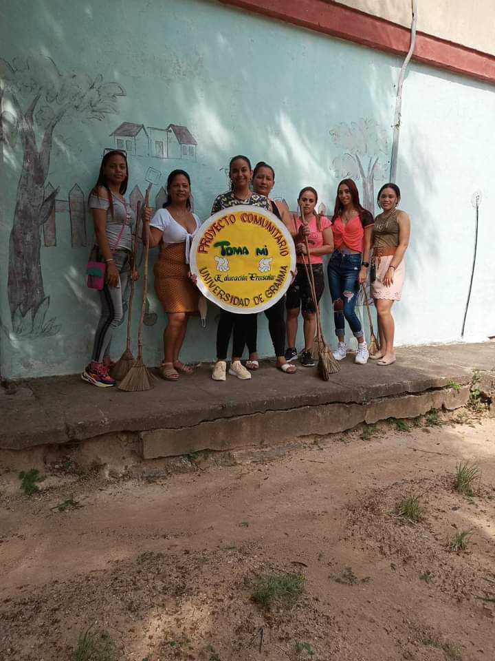 Proyecto Extensionista “Toma mi Mano” llega hasta las Comunidades, brindando amor