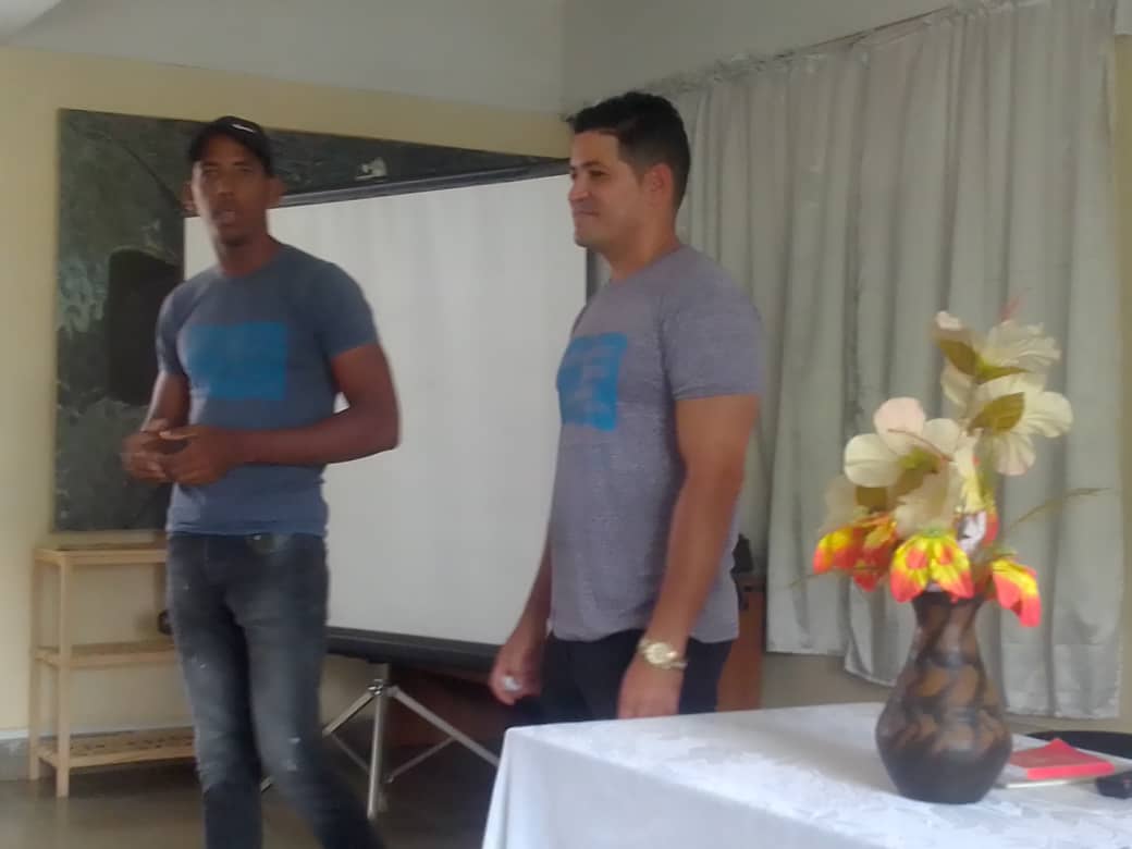 Taller de sensibilización frente al acoso LGTB-fóbico