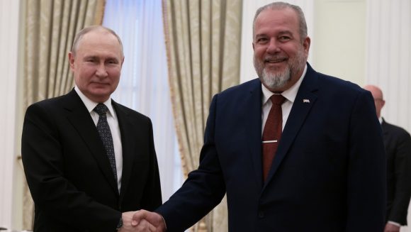 Presidente Vladímir Putin recibe a Manuel Marrero en Moscú