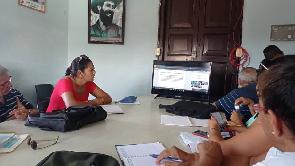 Participaron profesores del Blas Roca en video conferencia sobre Tercer Perfeccionamiento a la Educación