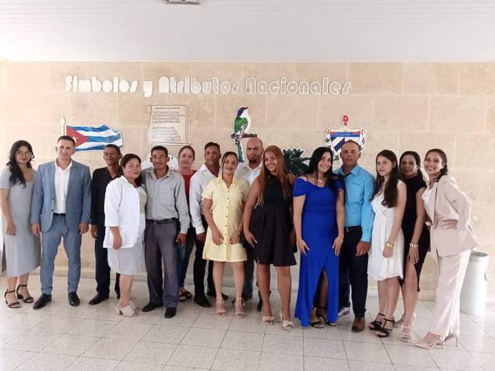 Resultados docentes de estudiantes de año terminal de la carrera de Derecho