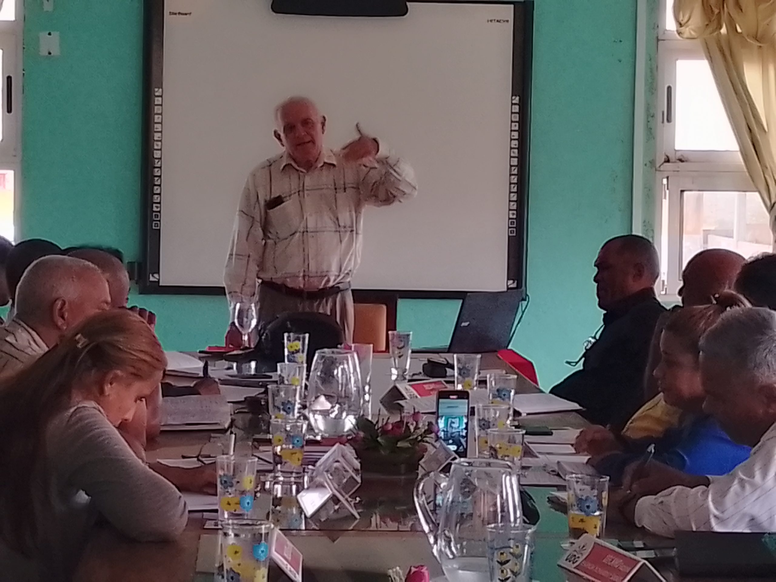 Analíticas y reflexivas lecturas del Doctor Claudio Rafael Izaguirre Remón, Premio Nacional de Pedagogía 2024 de la UDG