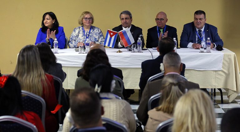 Universidad 2024: Colaboración académica para el desarrollo de los pueblos