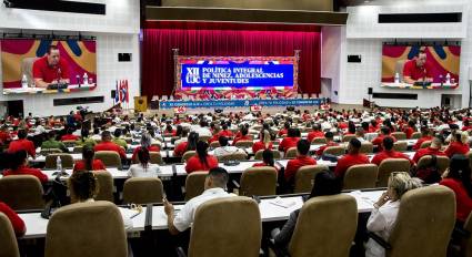 Jóvenes Comunistas de Cuba debaten temas medulares de la sociedad