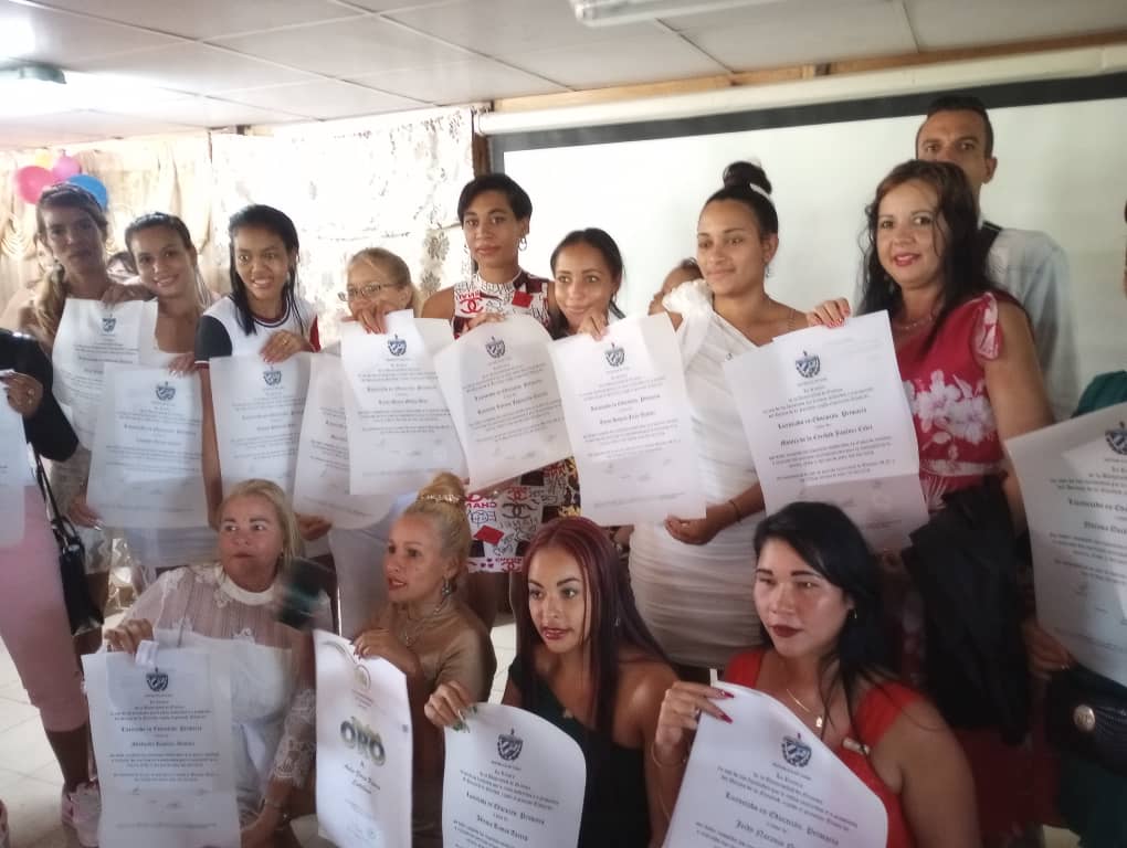 Realiza CUM Yara acto de graduación del curso académico 2024