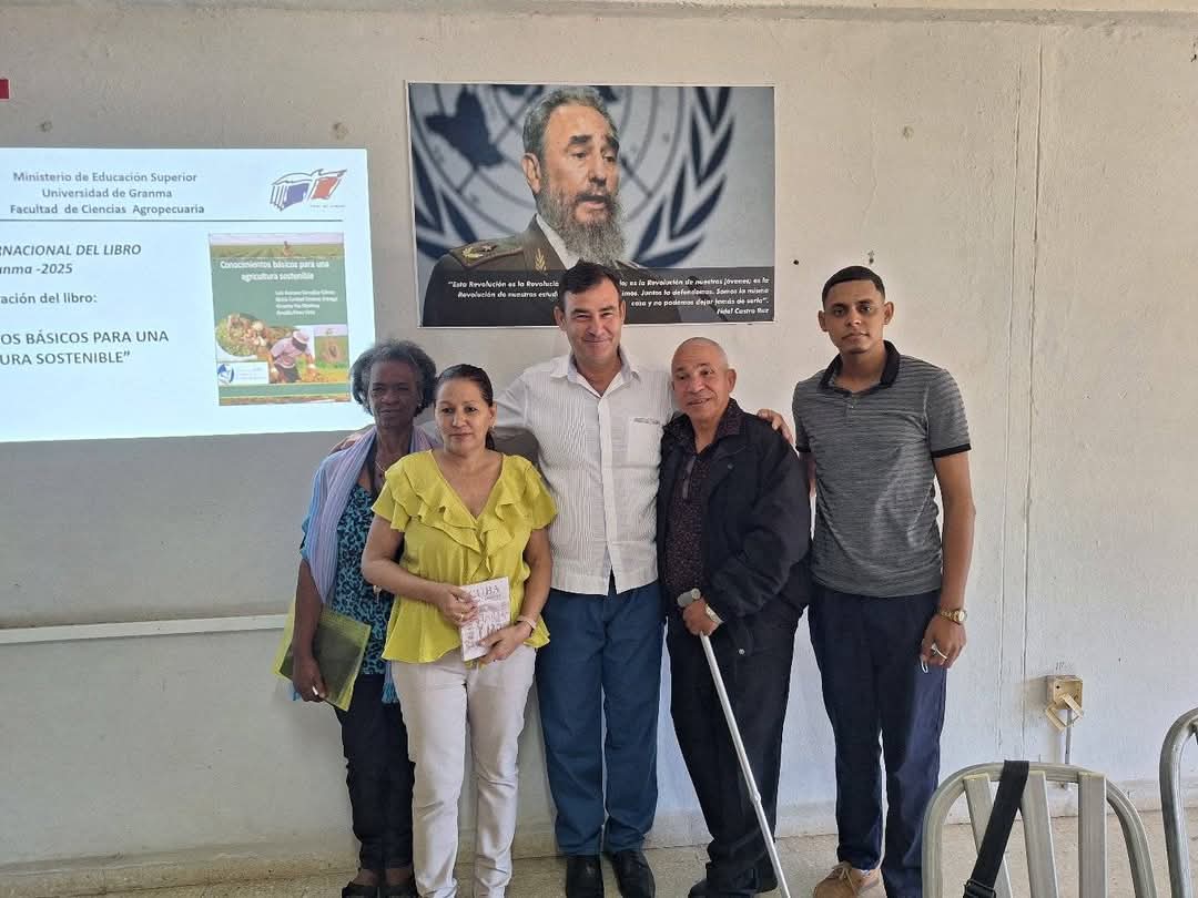La Universidad aportando en la 33 Feria Internacional del Libro de Granma